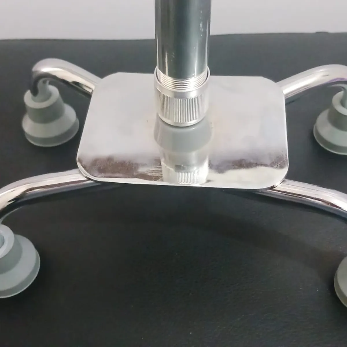 GENERICO - Bastón de 4 Puntas de Aluminio Mango T Plateado