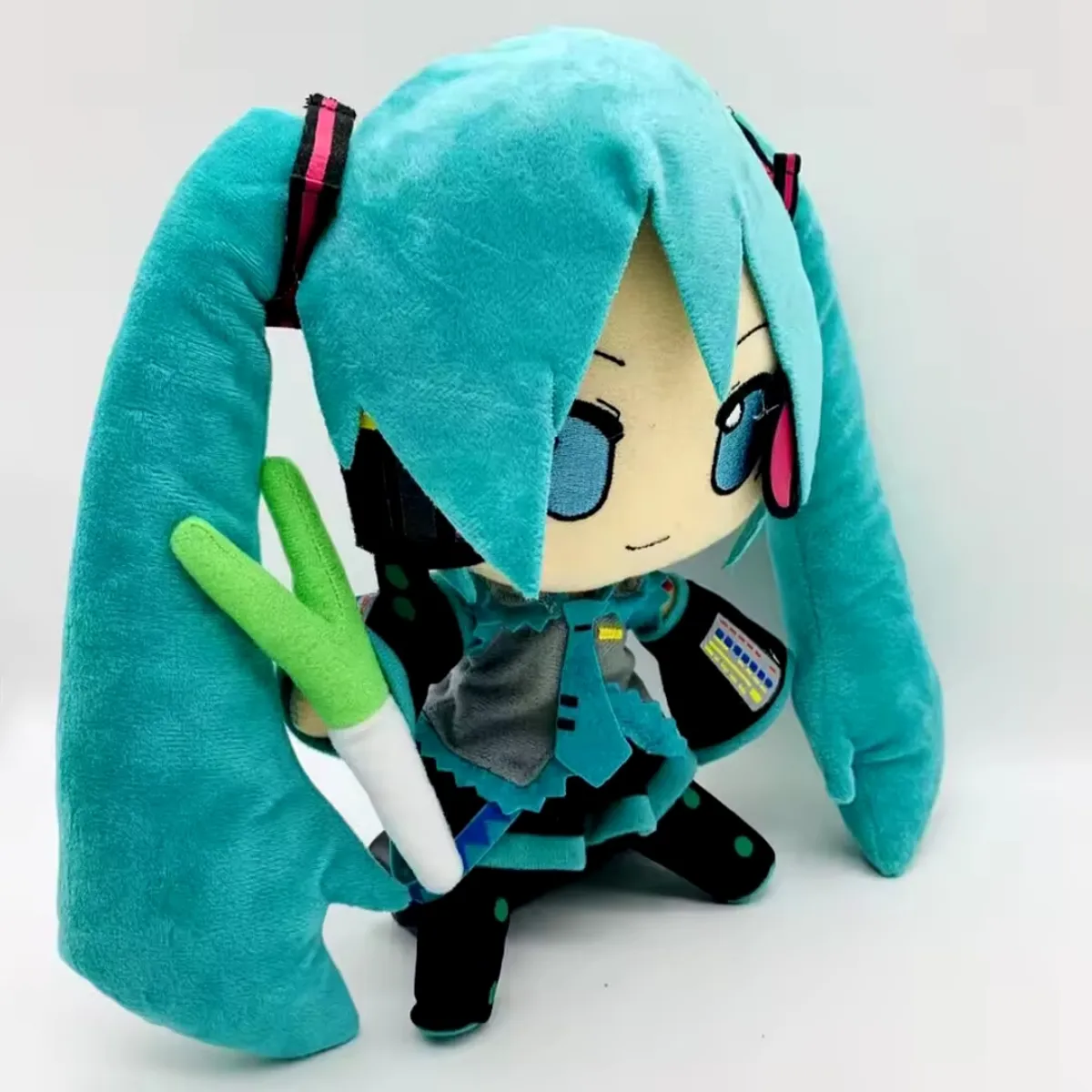 GENERICO - Peluche Hatsune Miku 25 cm - Edición Especial Vocaloid