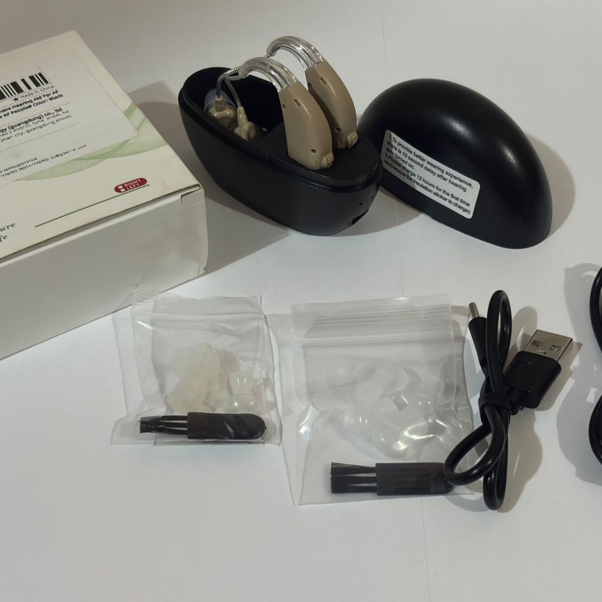 GENERICO - AURICULAR  AUDIFONO AMPLIFICADOR SORDO SORDERA CON CAJA DE CARGA