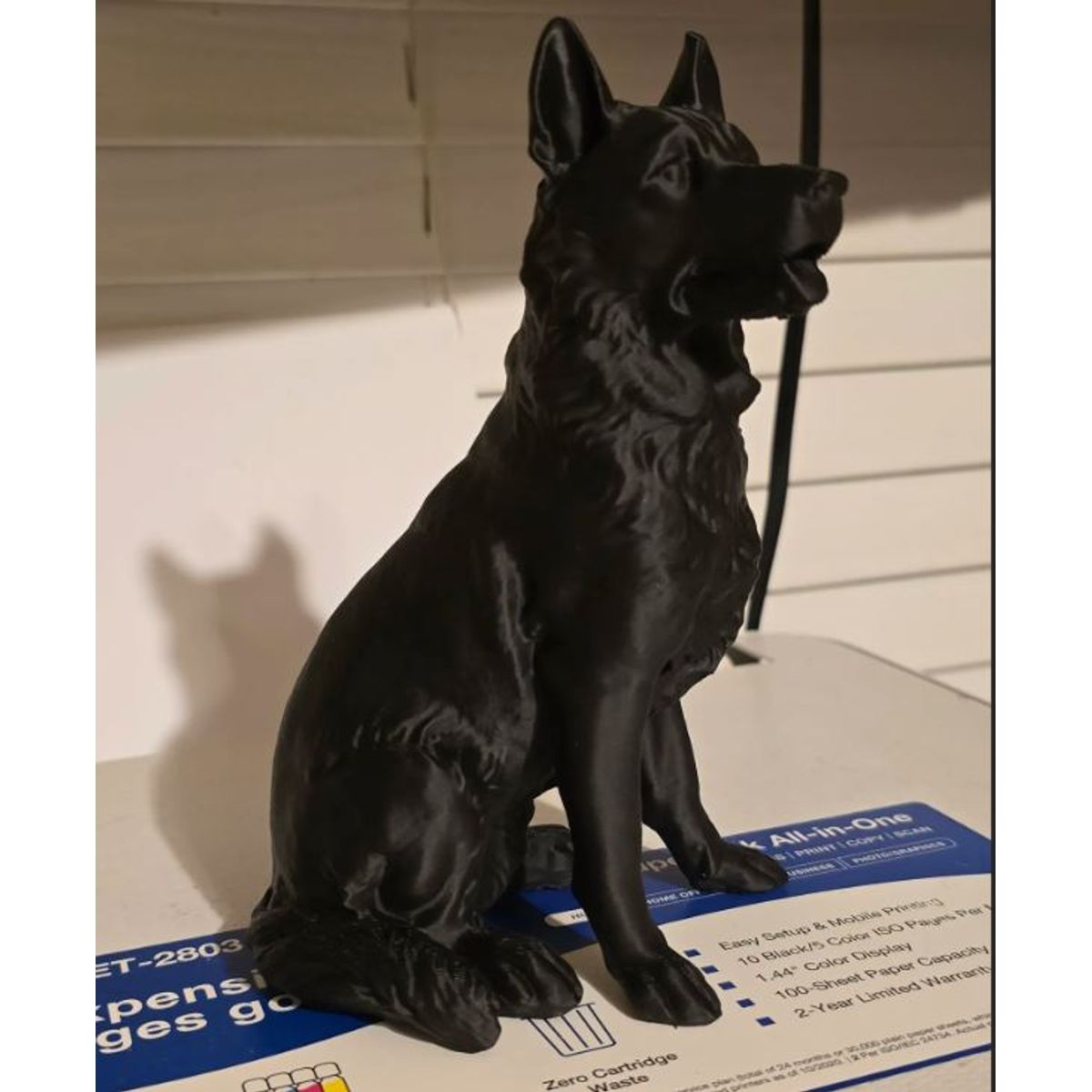 GENERICO - ADORNO EXCLUSIVO PASTOR ALEMAN NEGRO 23cm x 12cm x 14cm