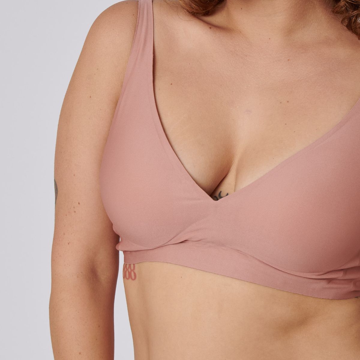 BENIE - Sostén Escote Profundo