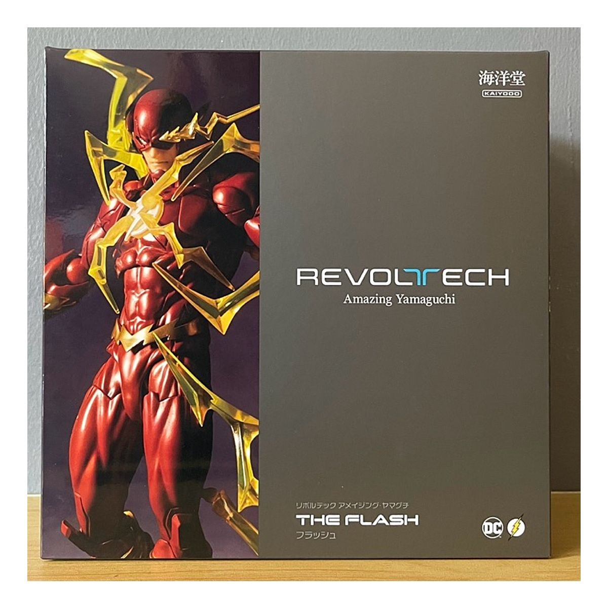 DC COMICS - DC Comics Amazing Yamaguchi Revoltech The Flash