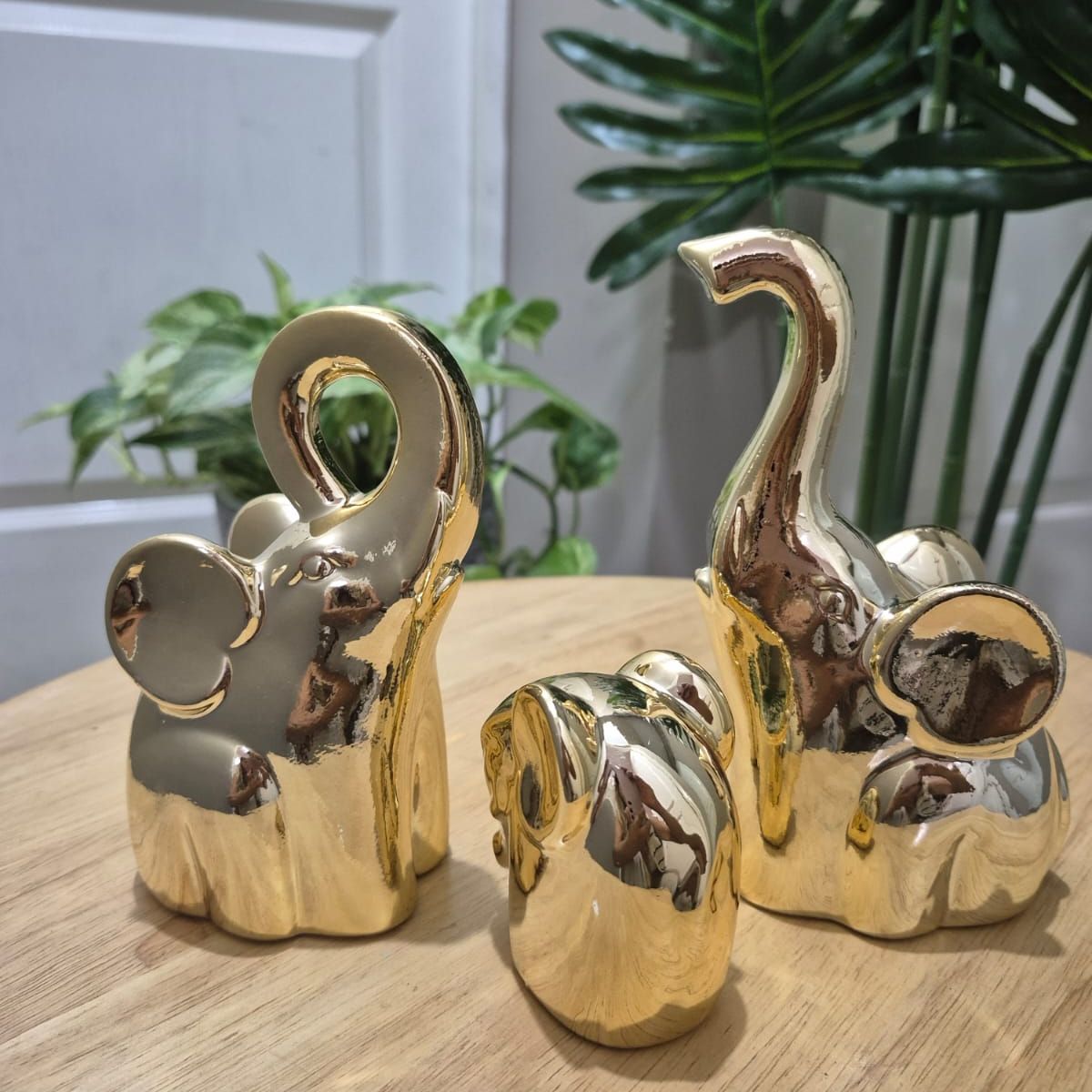 GENERICO - Familia De Elefantes Príncipe Dorado Brillo Valiente Pepita de Esperanza