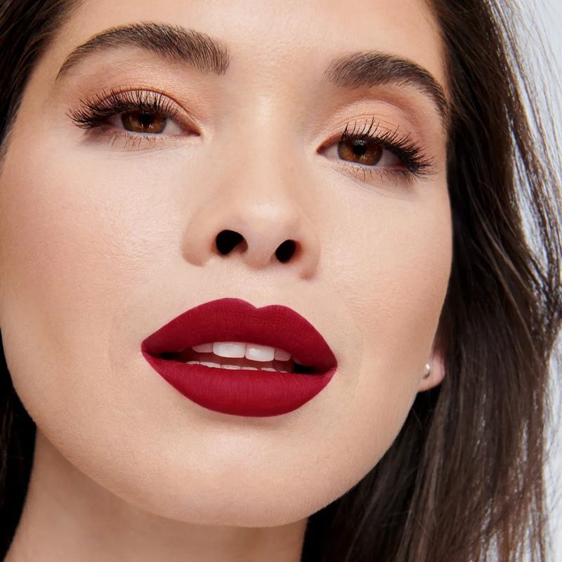 ESIKA - Labial Mate Rojo Infalible Color Addiction 4 g Esika