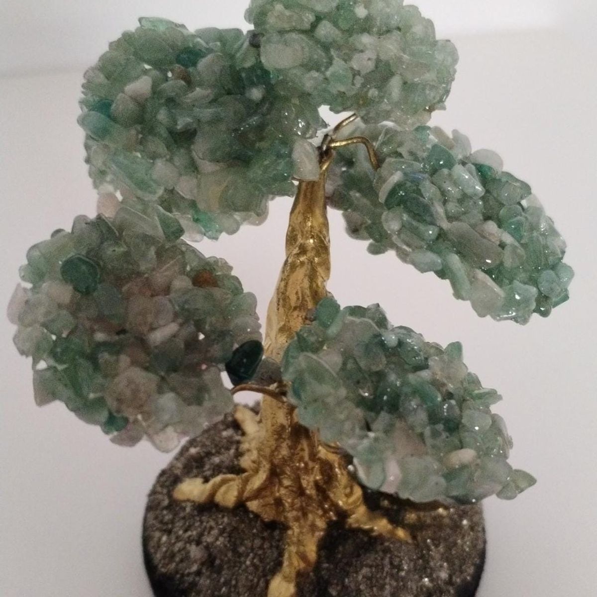 GENERICO - ARBOLITO  DE LA FELICIDAD BONSAI MEDIANO CON PIEDRAS DE JADE