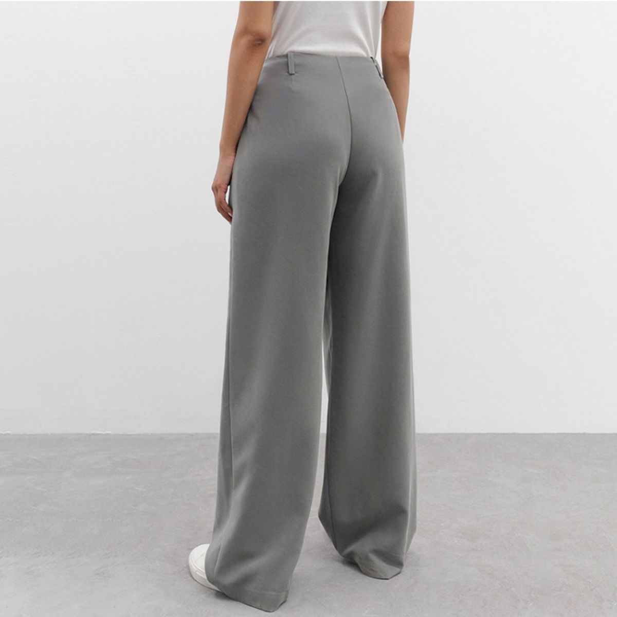 GIOIO - Pantalón ancho gris talle alto urbano minimalista versátil