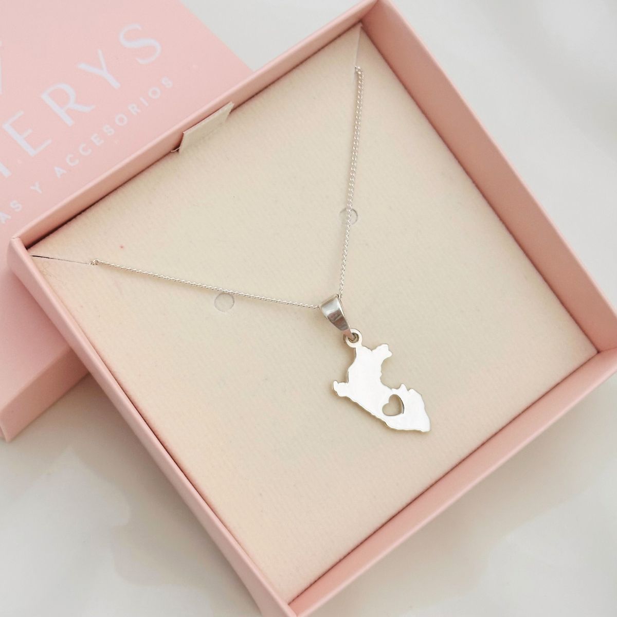 GENERICO - Collar Mapa Perú con Corazón Plata