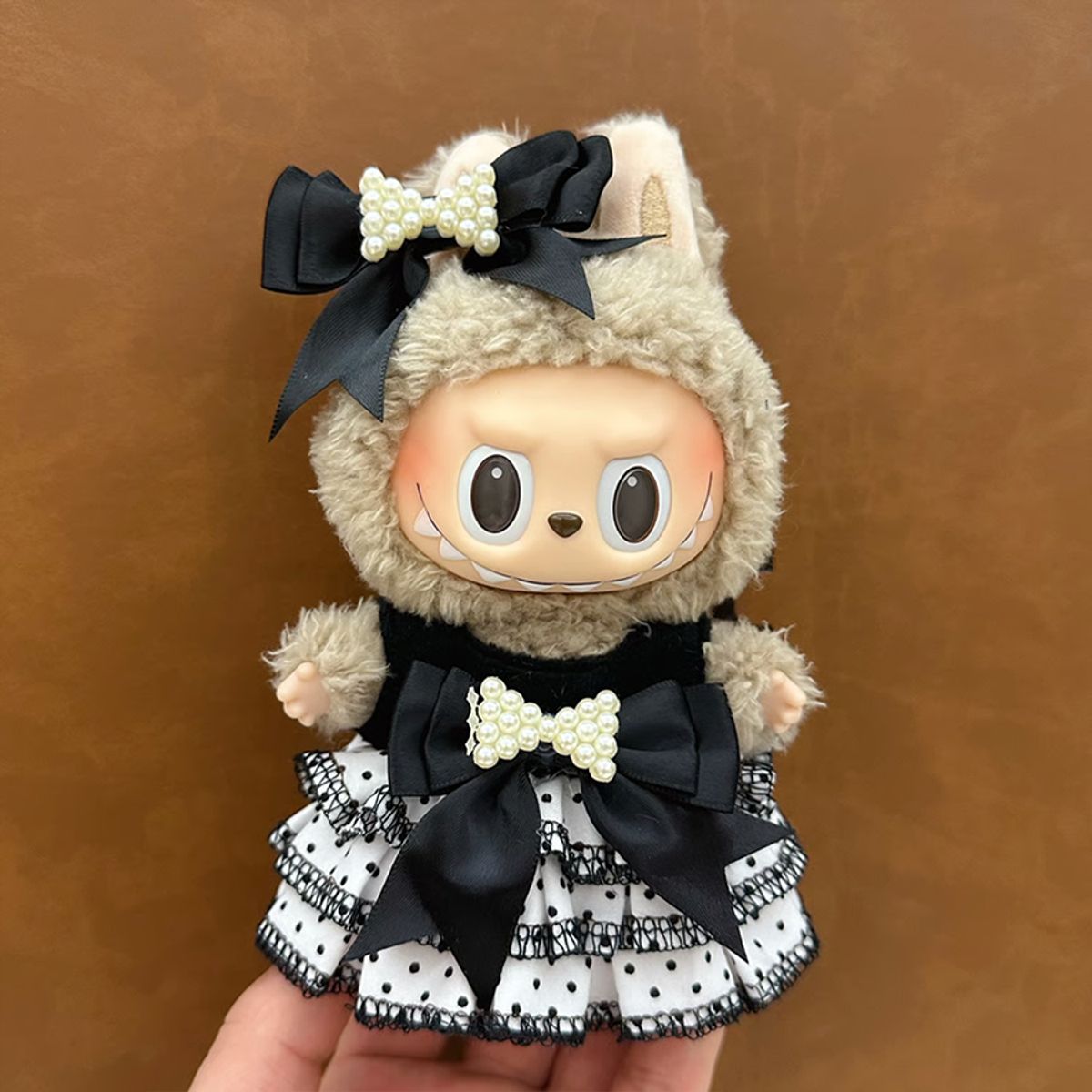DISEÑO ORIGINAL - Ropa para Labubu Vestido Negro Lazos