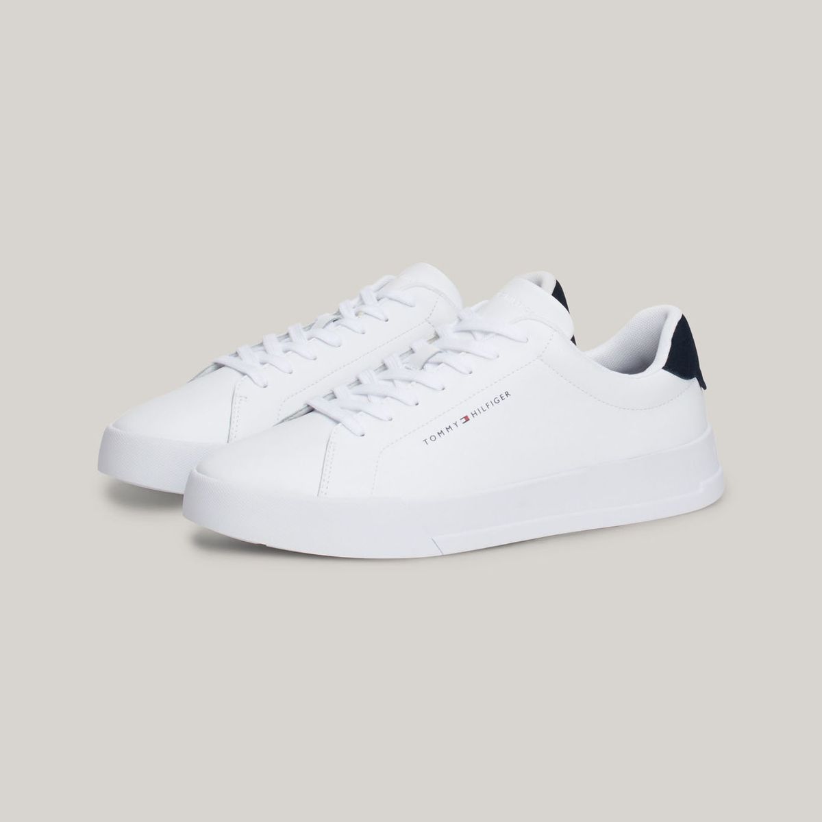 TOMMY HILFIGER - ZAPATILLAS TH COURT LEATHER GRAIN ESS TH