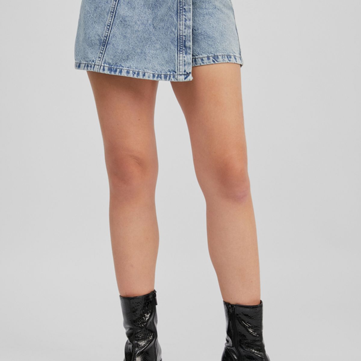 BANATY - FALDA SHORT EN DENIM