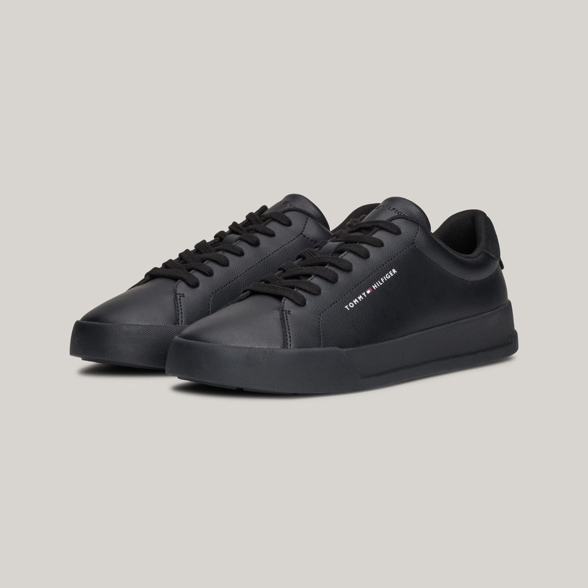 TOMMY HILFIGER - ZAPATILLAS TH COURT LEATHER GRAIN ESS TH
