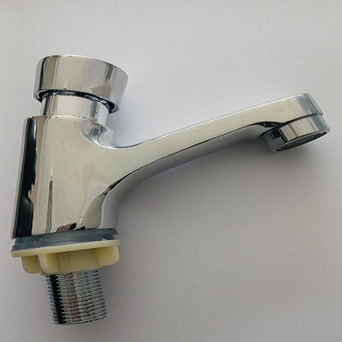 OMISSÉ - LLAVE TEMPORIZADA DE LAVATORIO 12 CROMADO