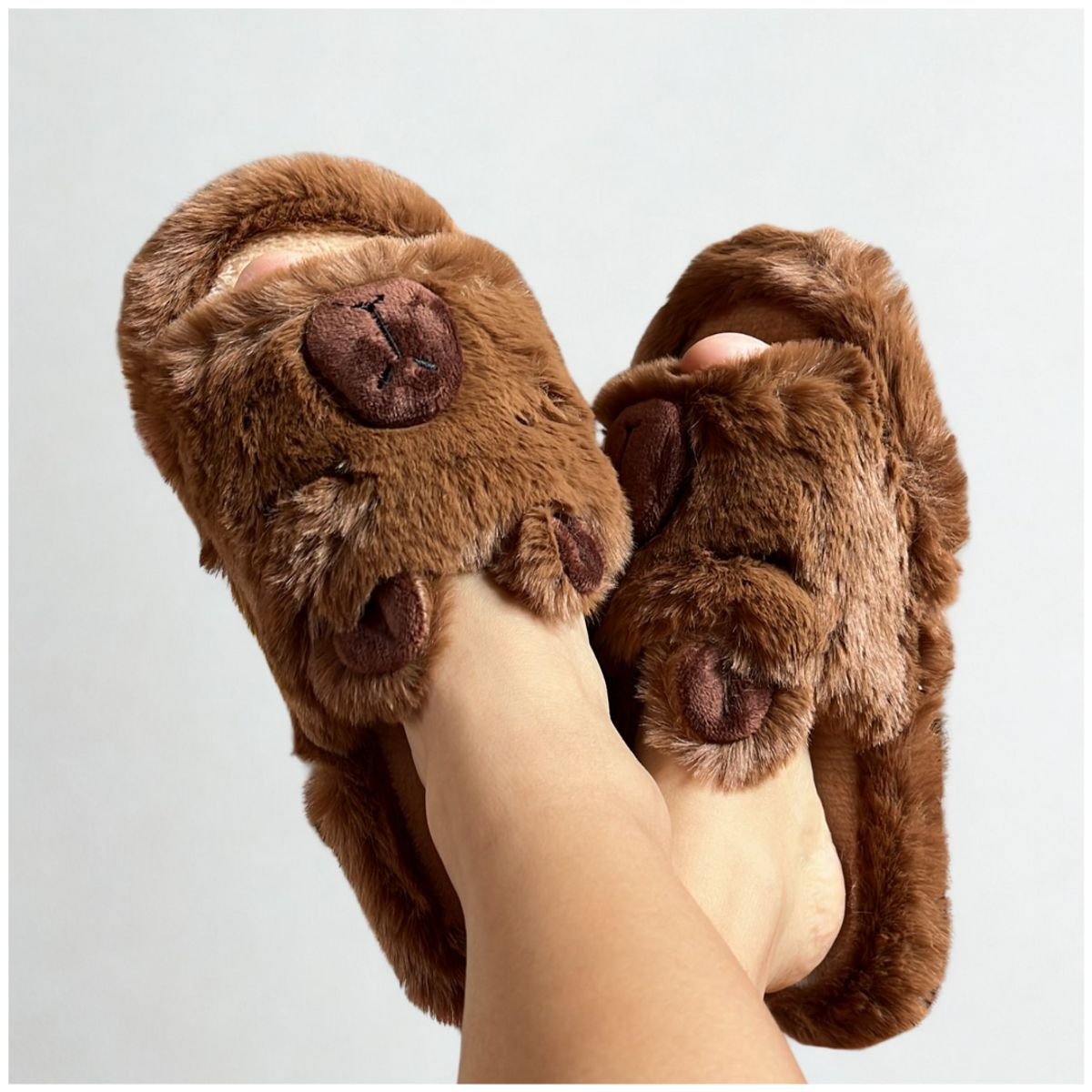 INSPIRA MARKET - Pantuflas de Capibara Kawai