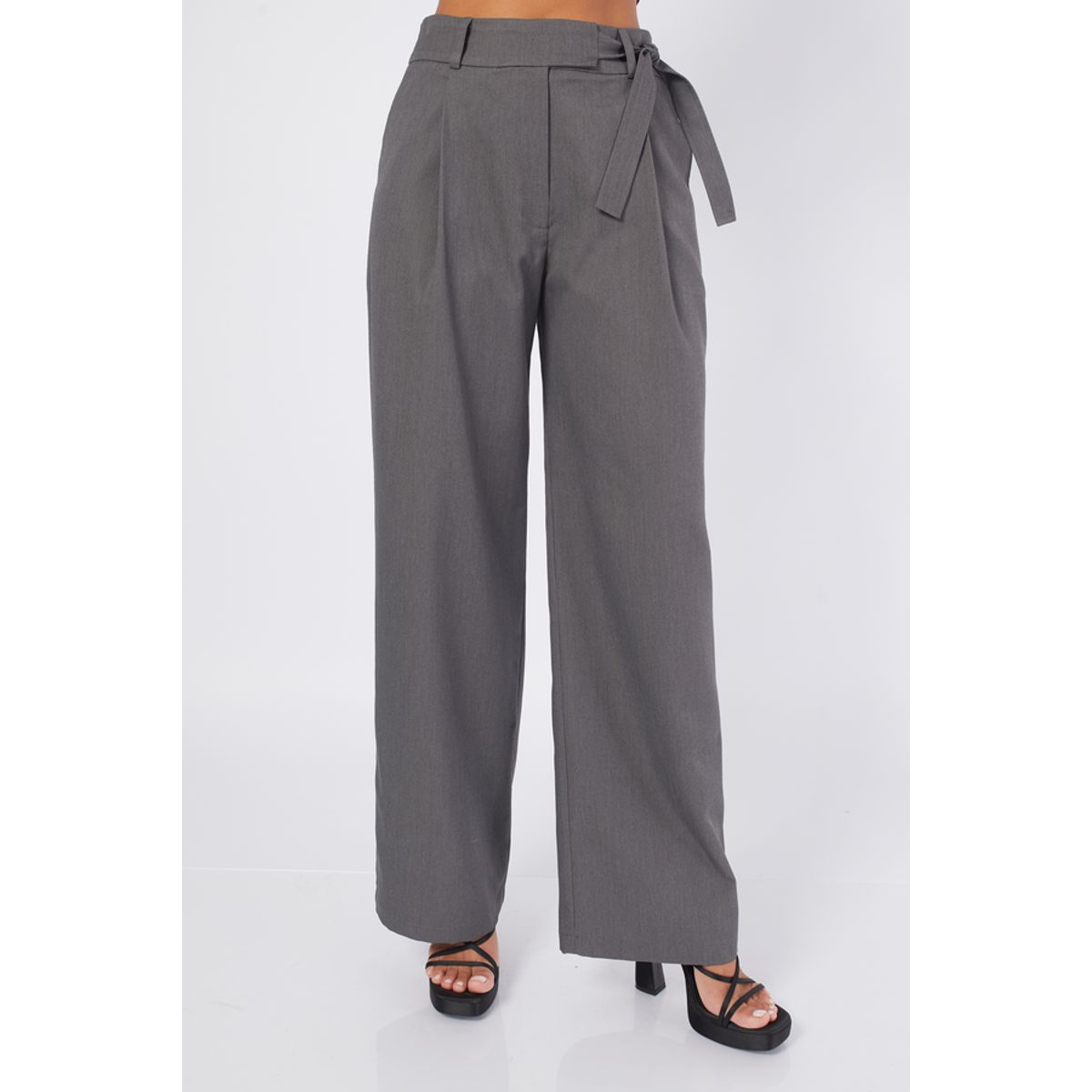 BANATY - PANTALON PALAZZO SASTRE A LA CINTURA CON LAZO Y BROCHE  DE MUJER BANATY