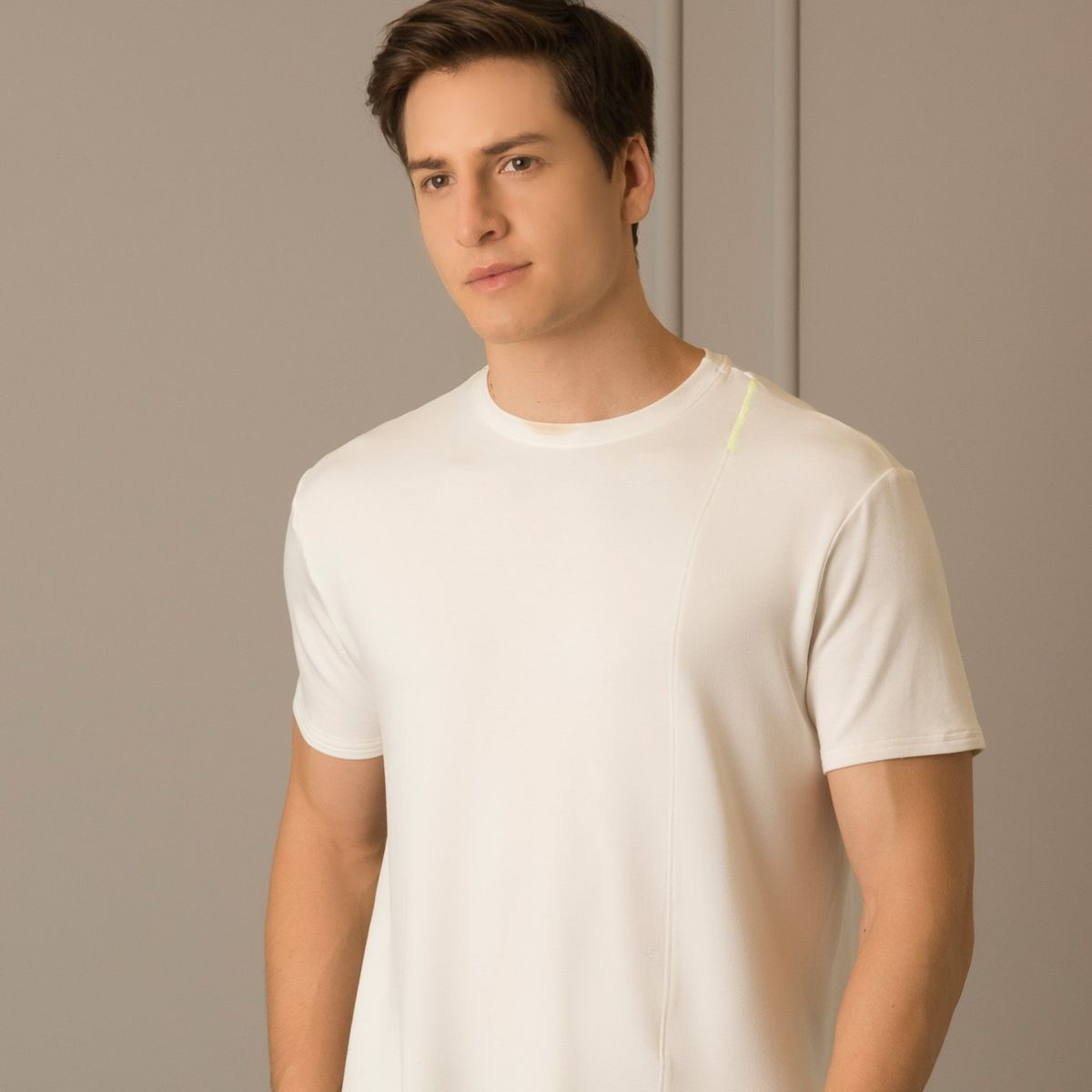 VELEZ - Vélez Camiseta Deportiva Fly Up Hombre Manga Corta Crema