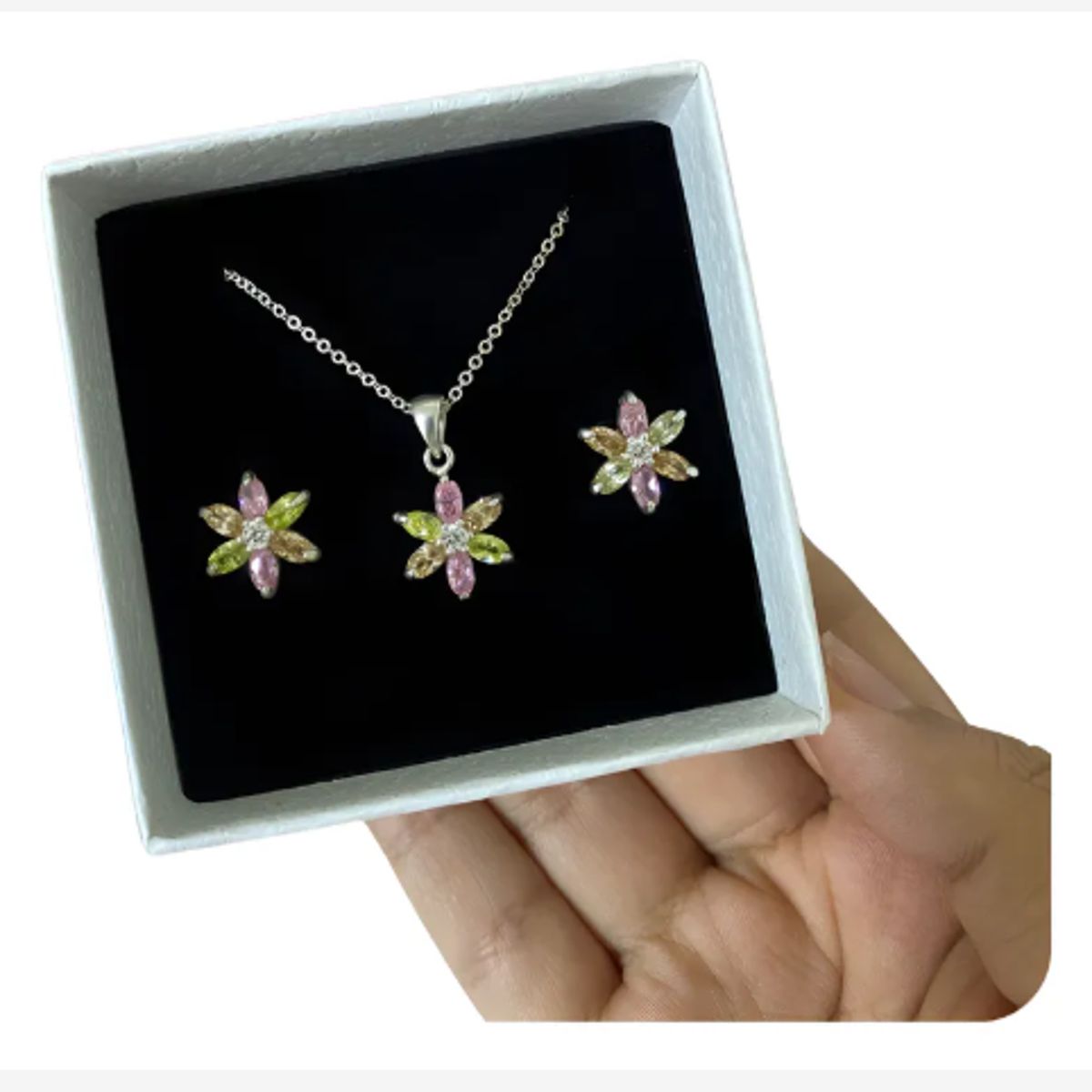 GENERICO - Set Collar Aretes Flores Circonitas Regalo Mamá Novia Plata