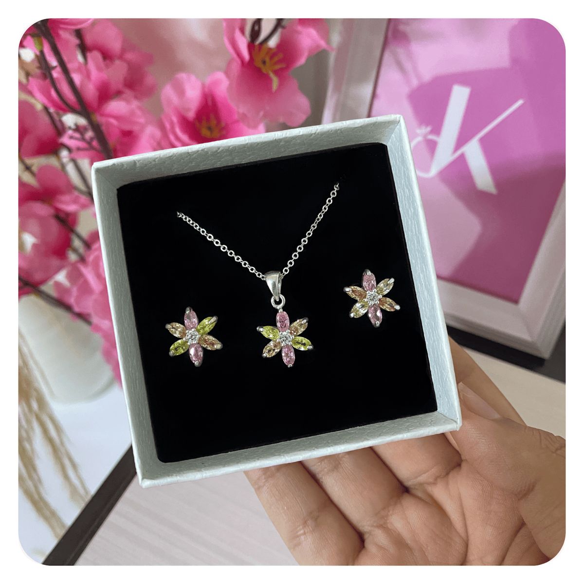 GENERICO - Set Collar Aretes Flores Circonitas Regalo Mamá Novia Plata