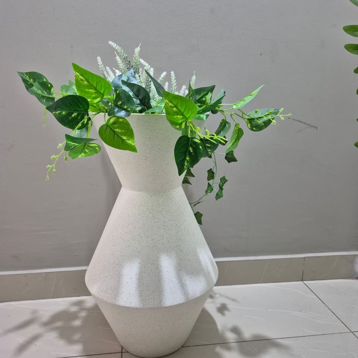 GENERICO - Jarrón De Piso Telquines Decorativo 57x27x27cm