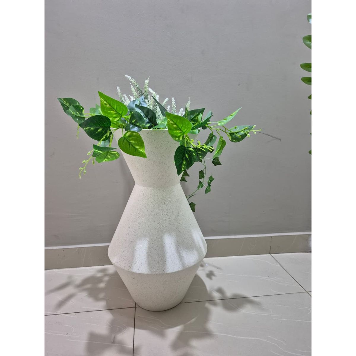 GENERICO - Jarrón De Piso Telquines Decorativo 57x27x27cm