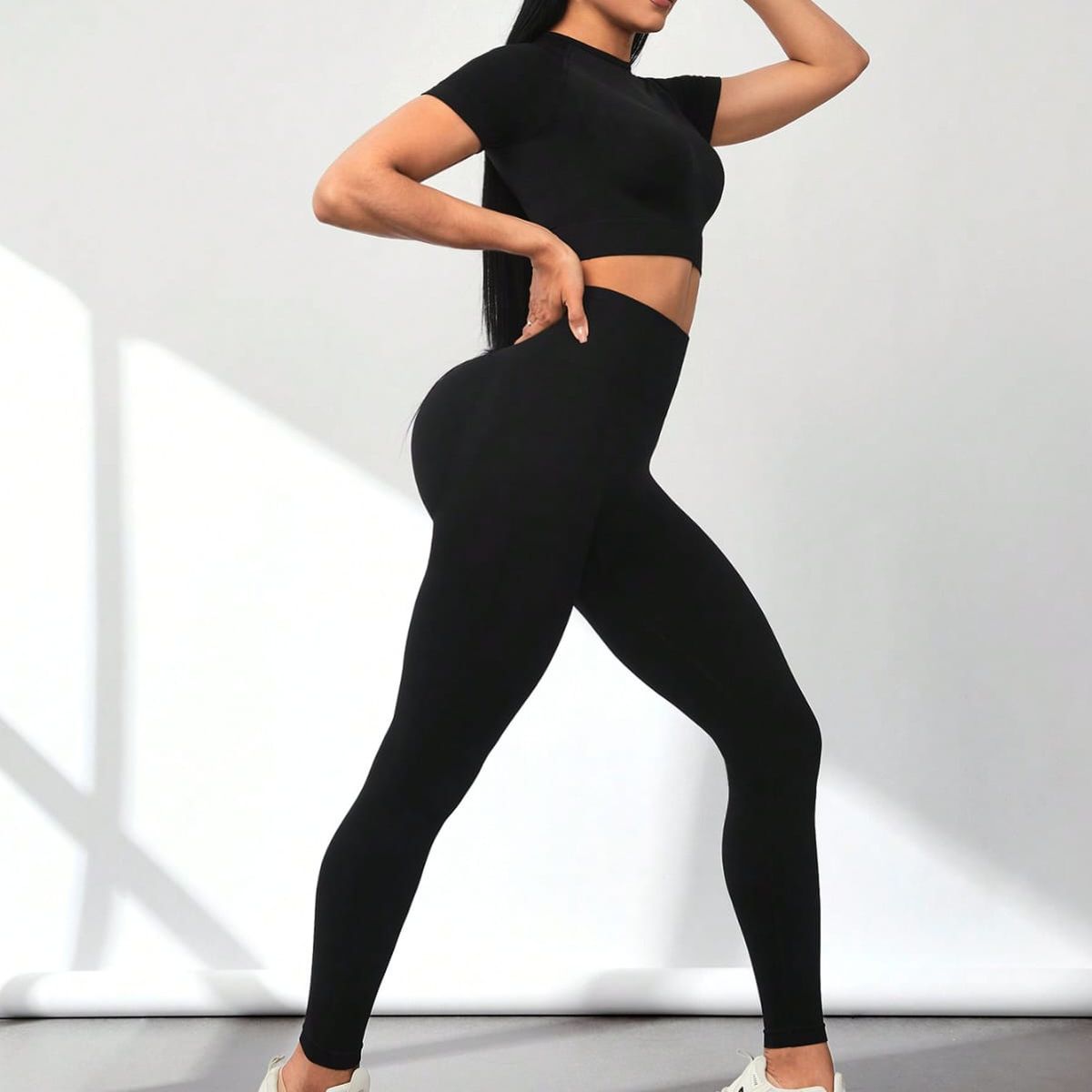 GENERICO - CONJUNTO DEPORTIVO NEGRO MANGA CORTA PUSH UP