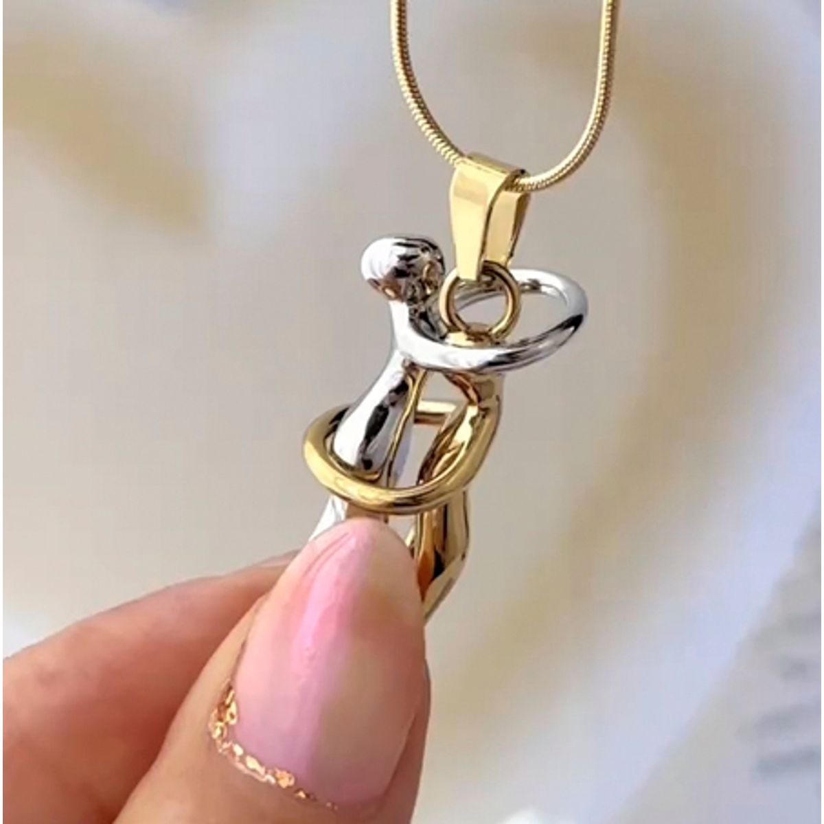 GENERICO - Collar Abrazo Infinito