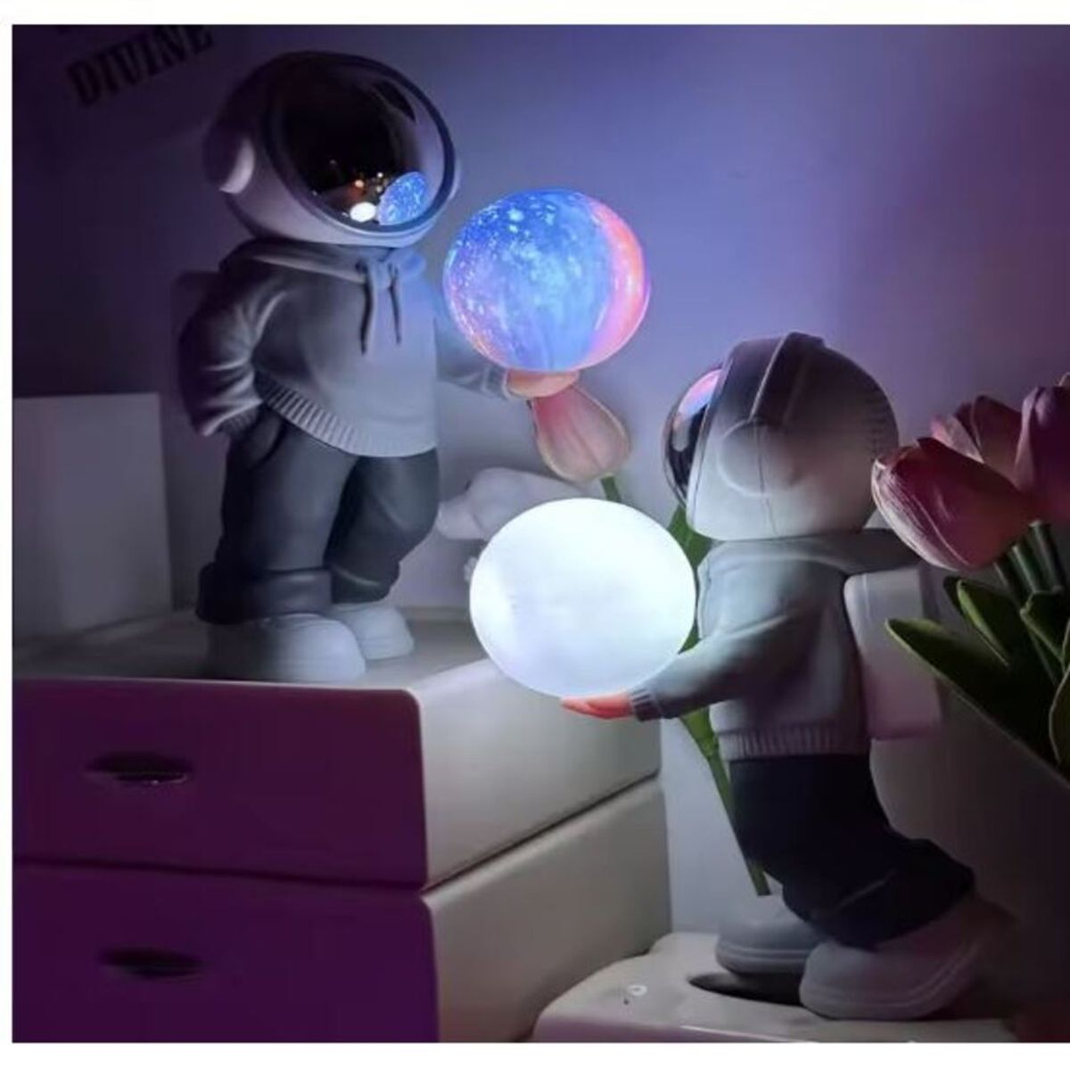 GENERICO - Astronauta  Urbano con Luna y Parlante