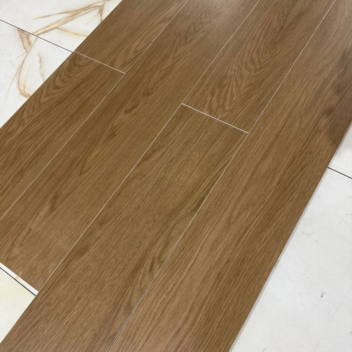 EJESA CREA TU ESPACIO IDEAL - Madera Natura FD120203 20×120 cm – Tablón porcelanato 1.44 m2