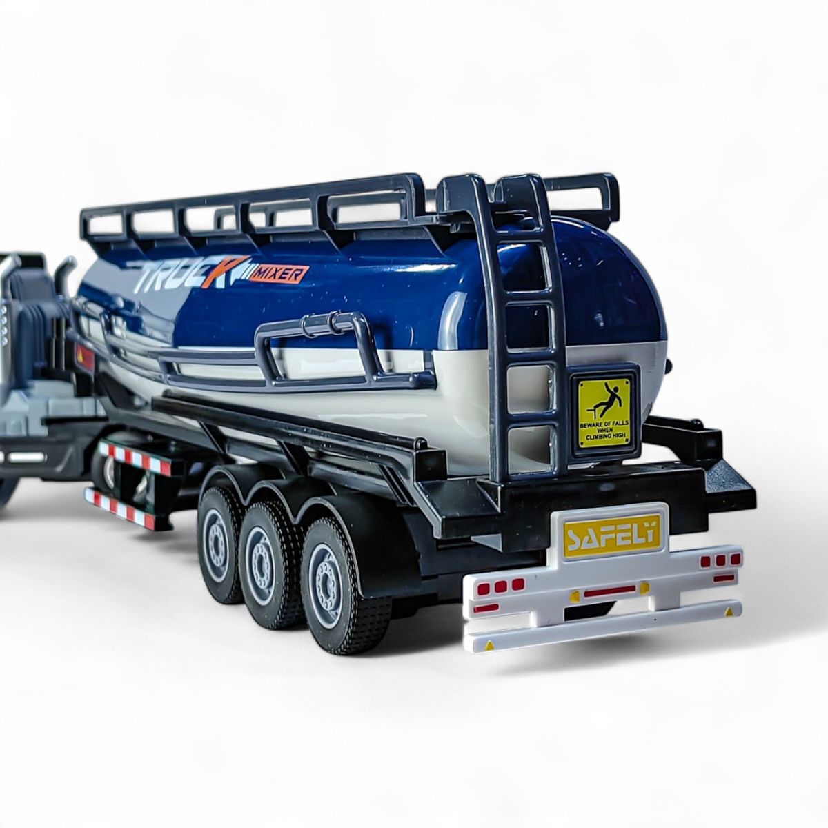 GENERICO - Cisterna a escala modelo 4