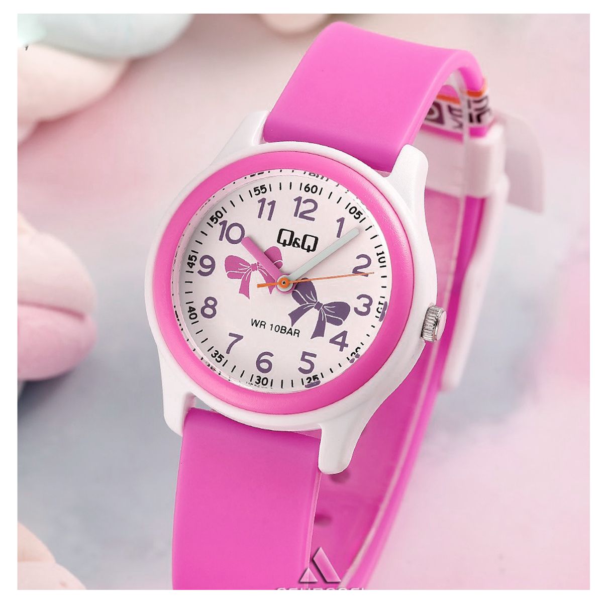 Q AND Q - Reloj Para Mujer Deportivo Acuativo Rosa Lila Blanco