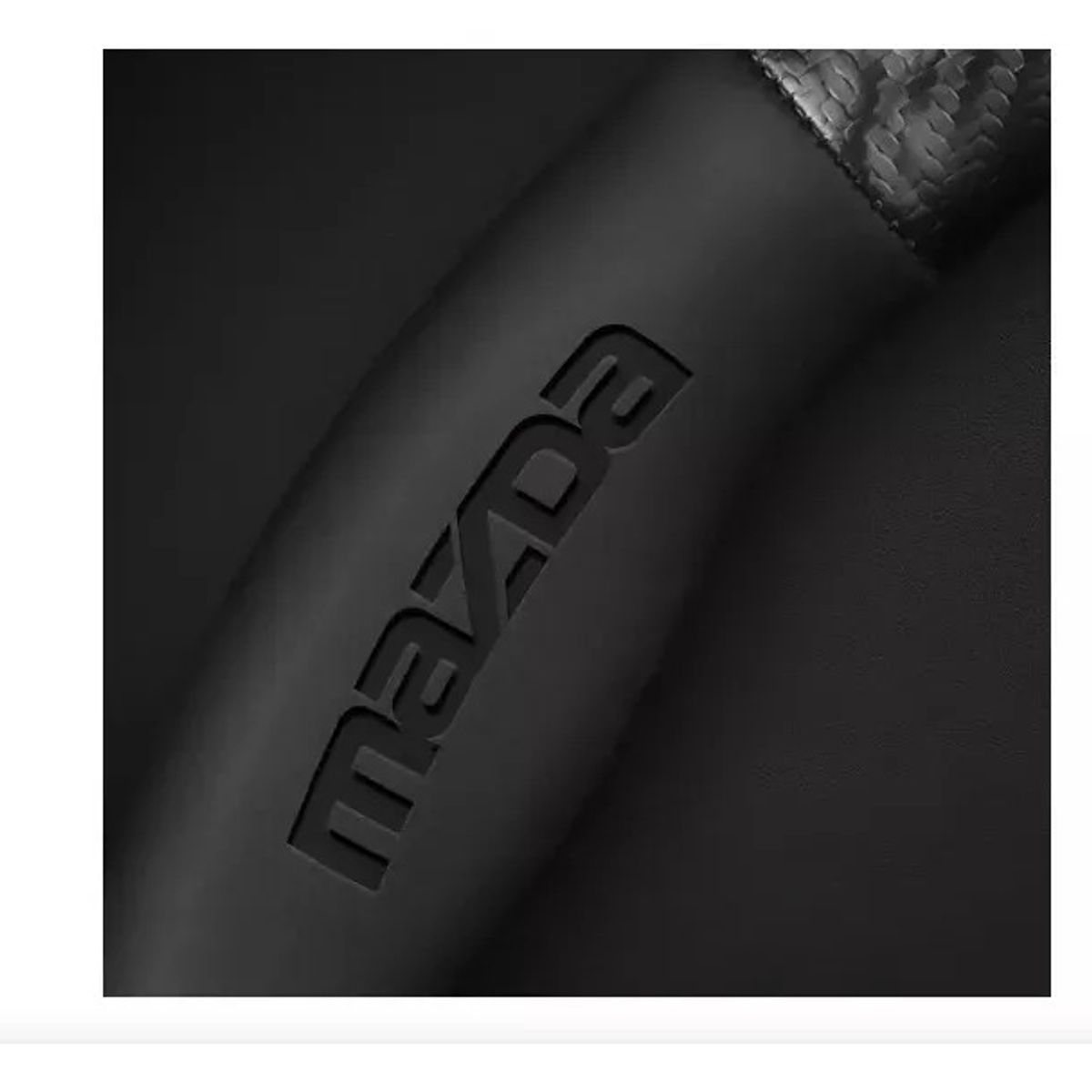 GENERICO - Cubre Volante Mazda - Fibra de Carbono