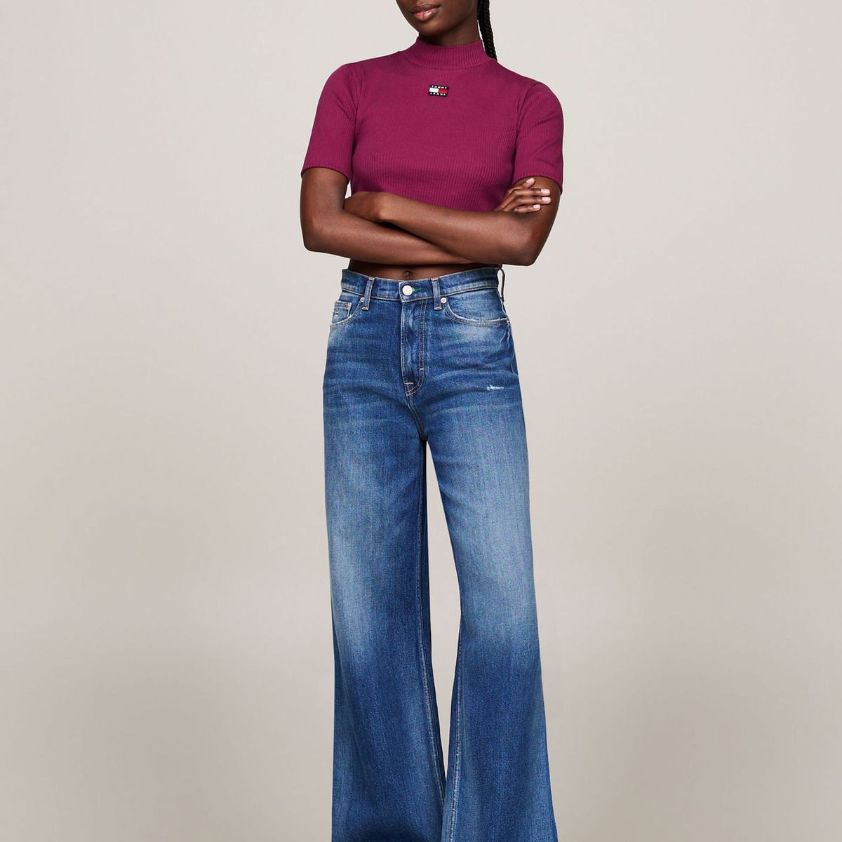 TOMMY HILFIGER - CAMISETA TJW BADGE MOCK NECK TOP SS