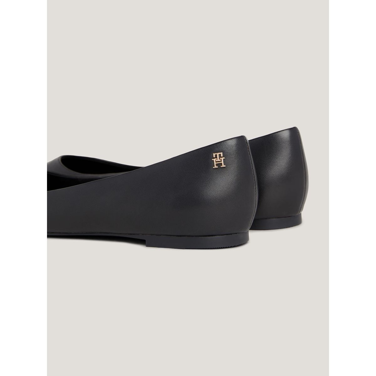 TOMMY HILFIGER - Bailarinas Essential de punta fina en cuero   TH