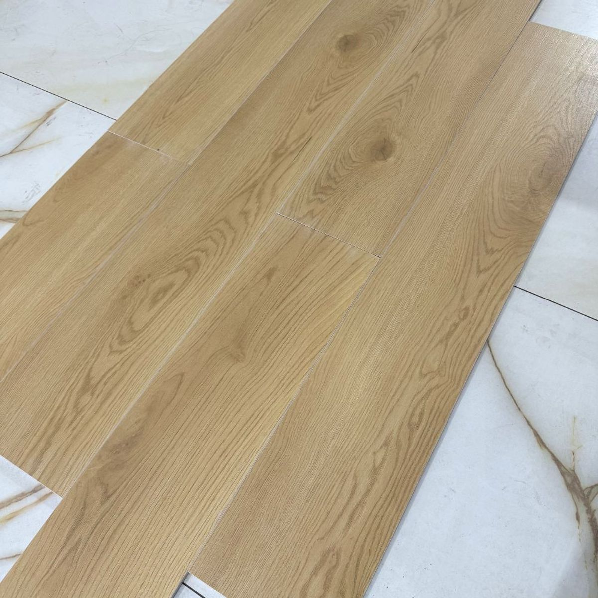 EJESA CREA TU ESPACIO IDEAL - Madera Beige FD120208 20×120 cm Tablón porcelanato 144m2