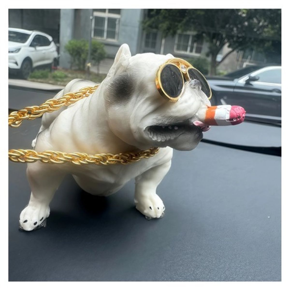 GENERICO - ADORNO PARA TABLERO AMERICAN BULLY CON ACCESORIOS 13CM