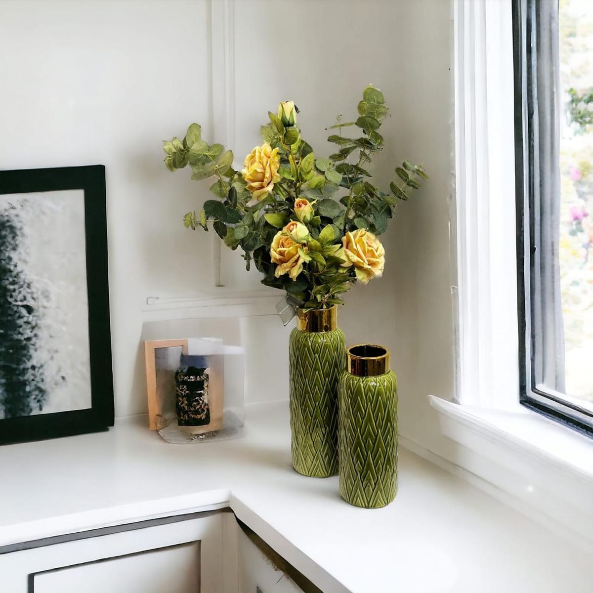 CONCEPT - FLORERO VERDE CON DORADO