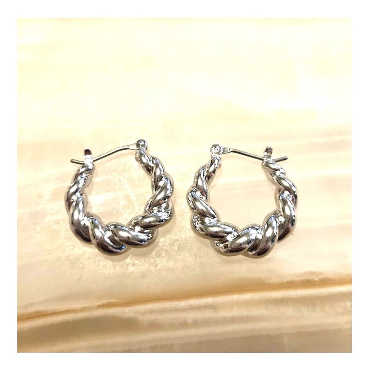 OEM - Aretes Argollas Torcidas Fino Acero Inoxidable Plateado x NAVIDAD