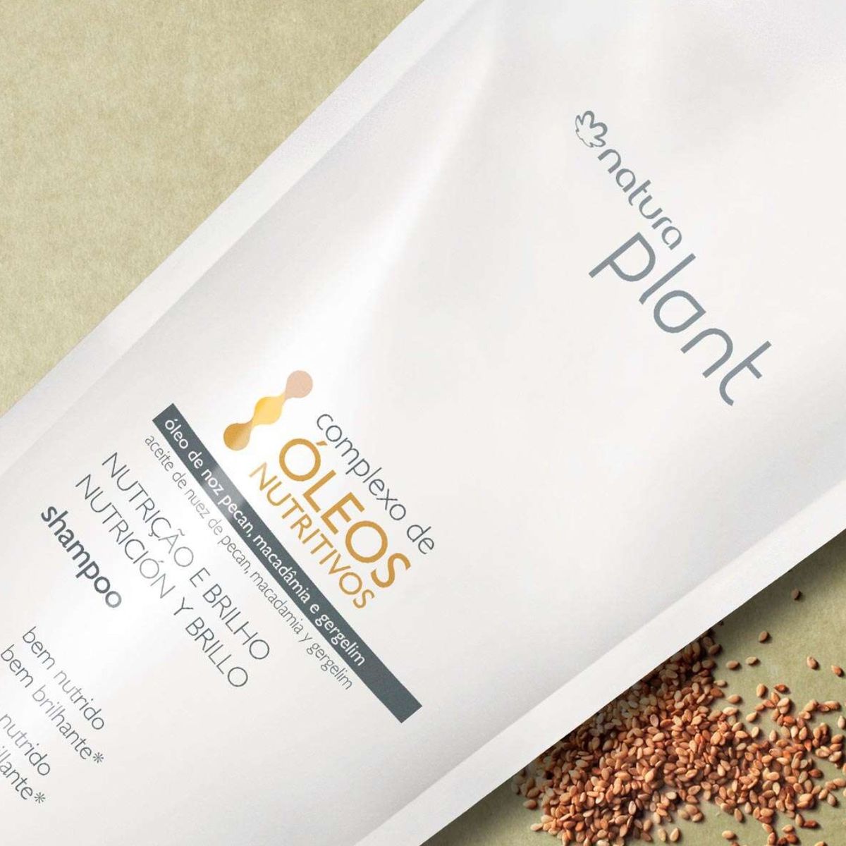 NATURA - Shampoo Repuesto Plant Nutrición y brillo Natura lumina Ekos 300 ml