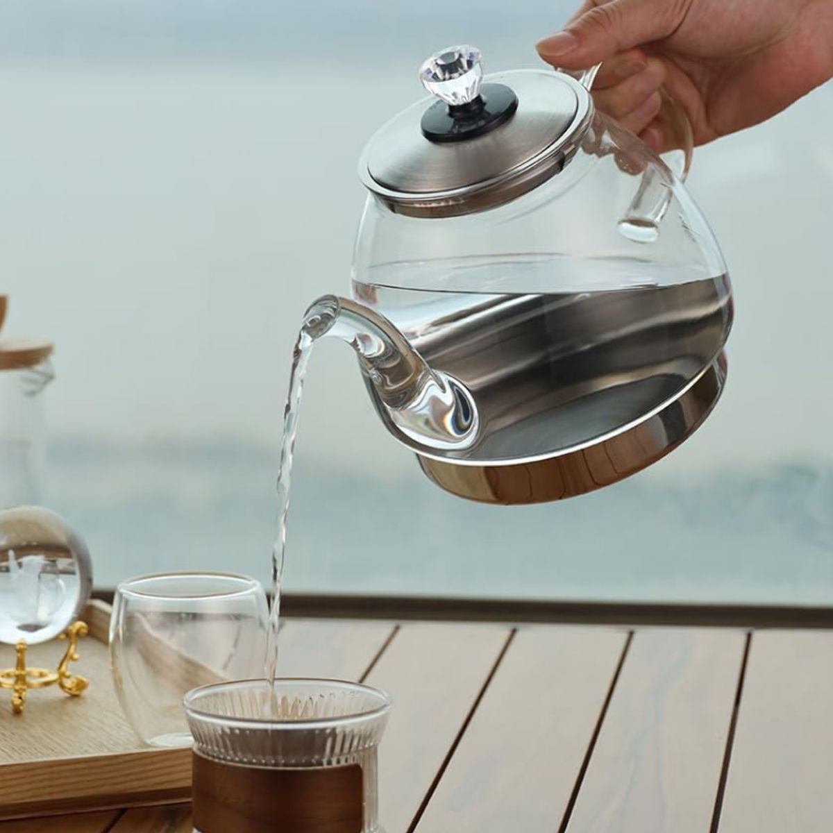 GENERICO - Jarra  de vidrio con base de acero   800 ml