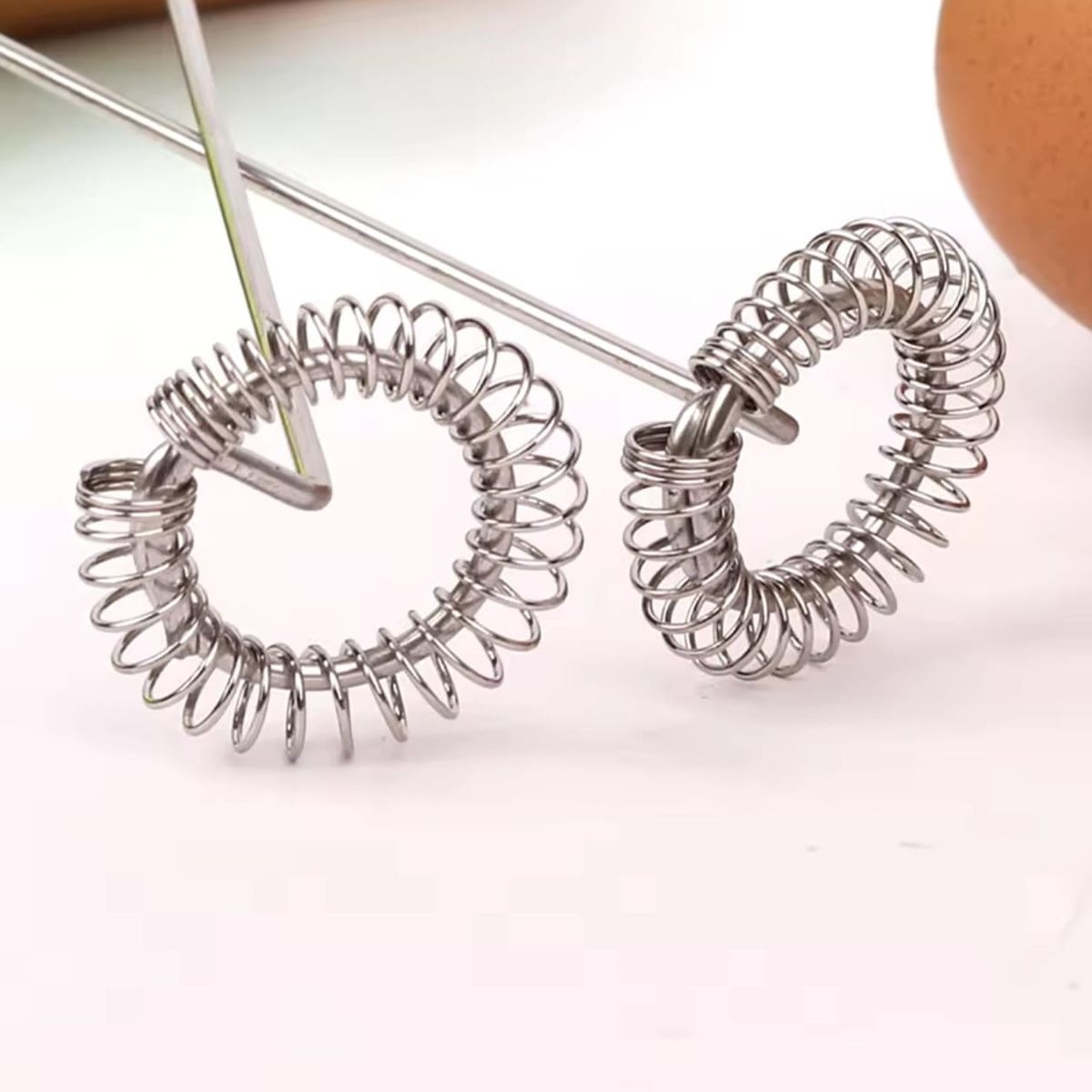 GENERICO - MINI BATIDOR MANUAL - MULTICOLOR