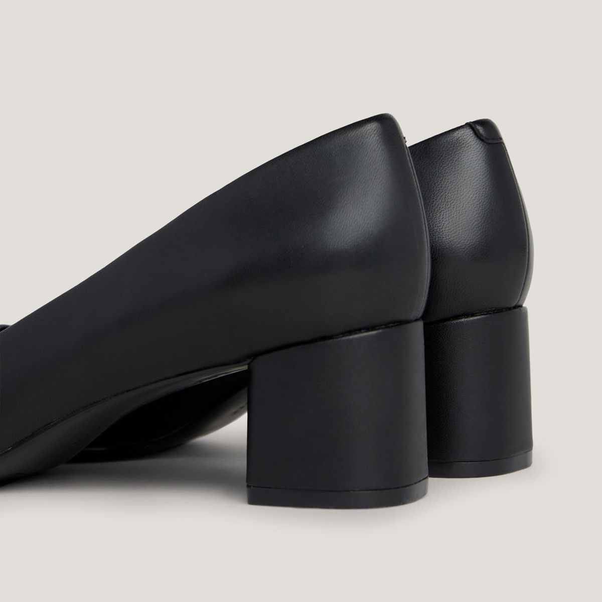 TOMMY HILFIGER - Sandalias de tacon ancho con monograma TH