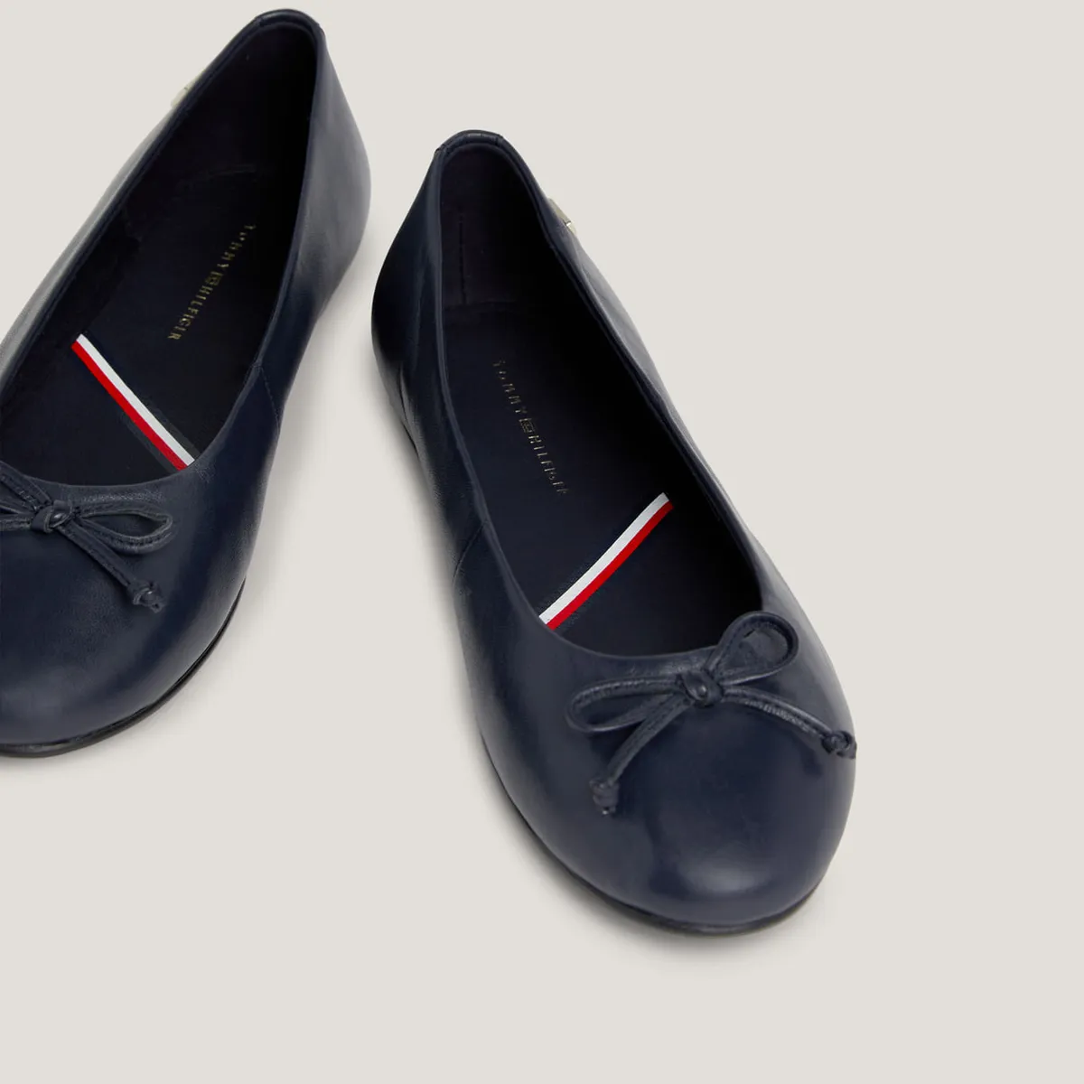 TOMMY HILFIGER - ZAPATOS  ESSENTIAL LEATHER BALLERINA