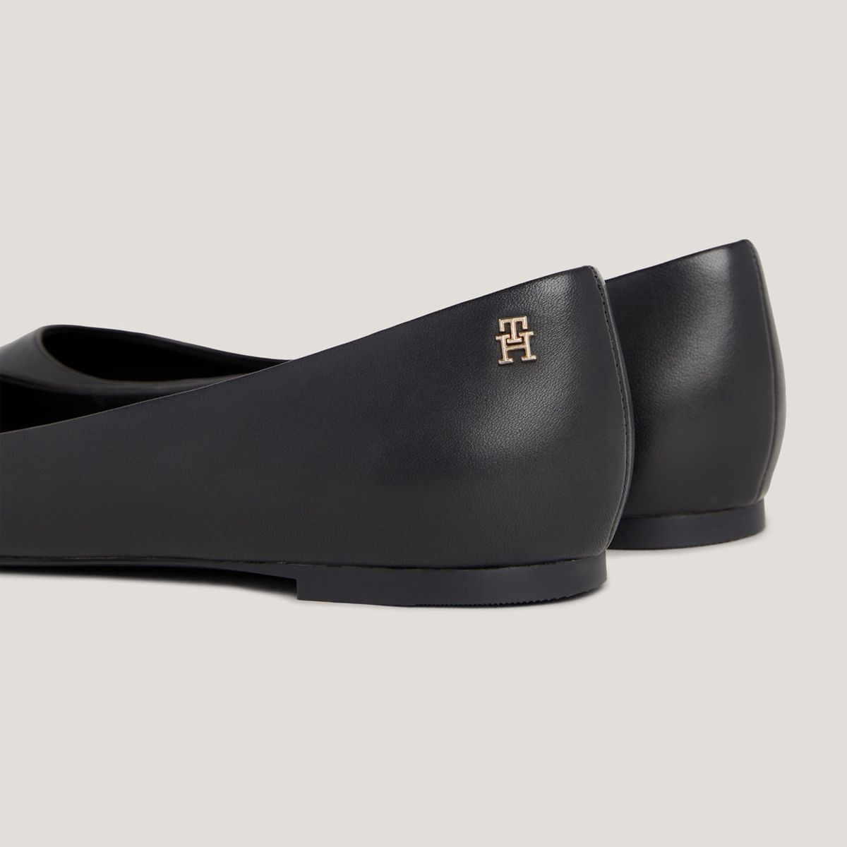 TOMMY HILFIGER - Bailarinas Essential de punta fina en cuero   TH