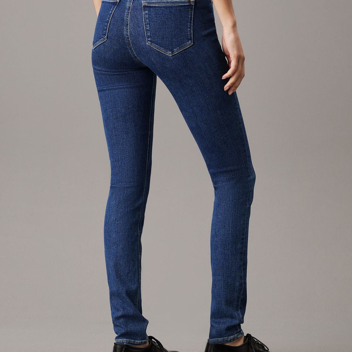 CALVIN KLEIN - JEAN MID RISE SKINNY