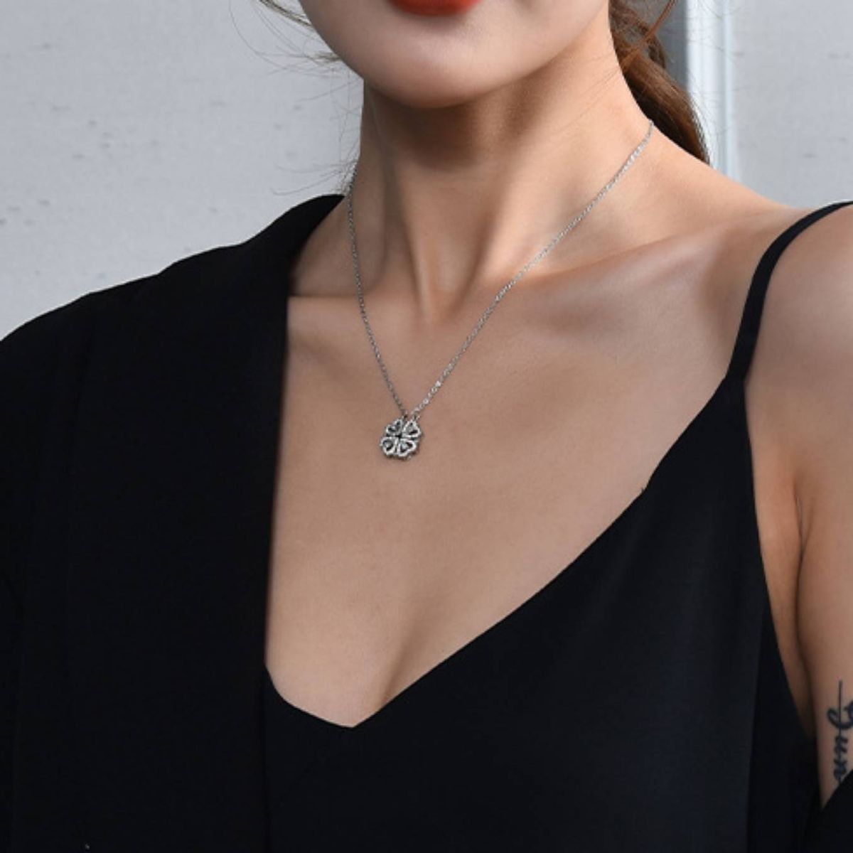 GENERICO - Collar 2 en 1 de Trébol de la suerte a Corazones Plateado para mujer