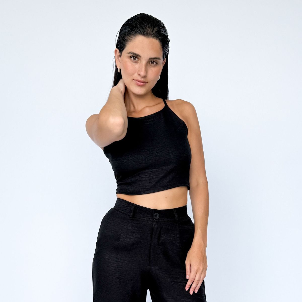 INTROSPECTIVA MODA - BLUSA CON TIRAS EN LA ESPALDA REGULABLE MODELO LARISA