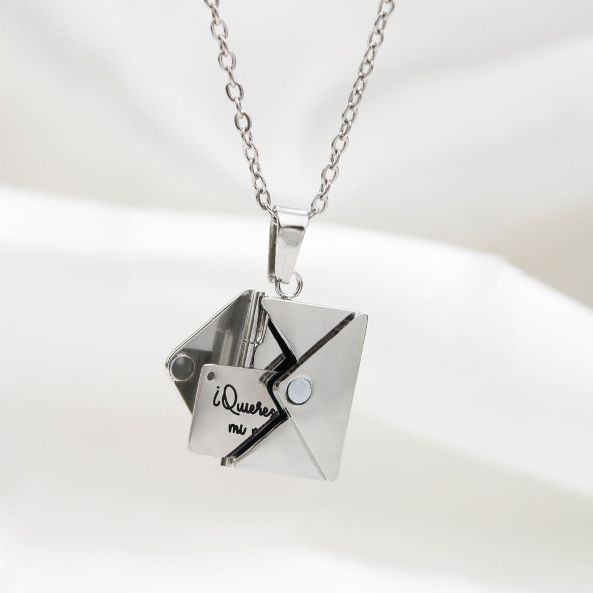 CLEO JOYAS & ACCESORIOS - Collar Cartita Plateado Acero