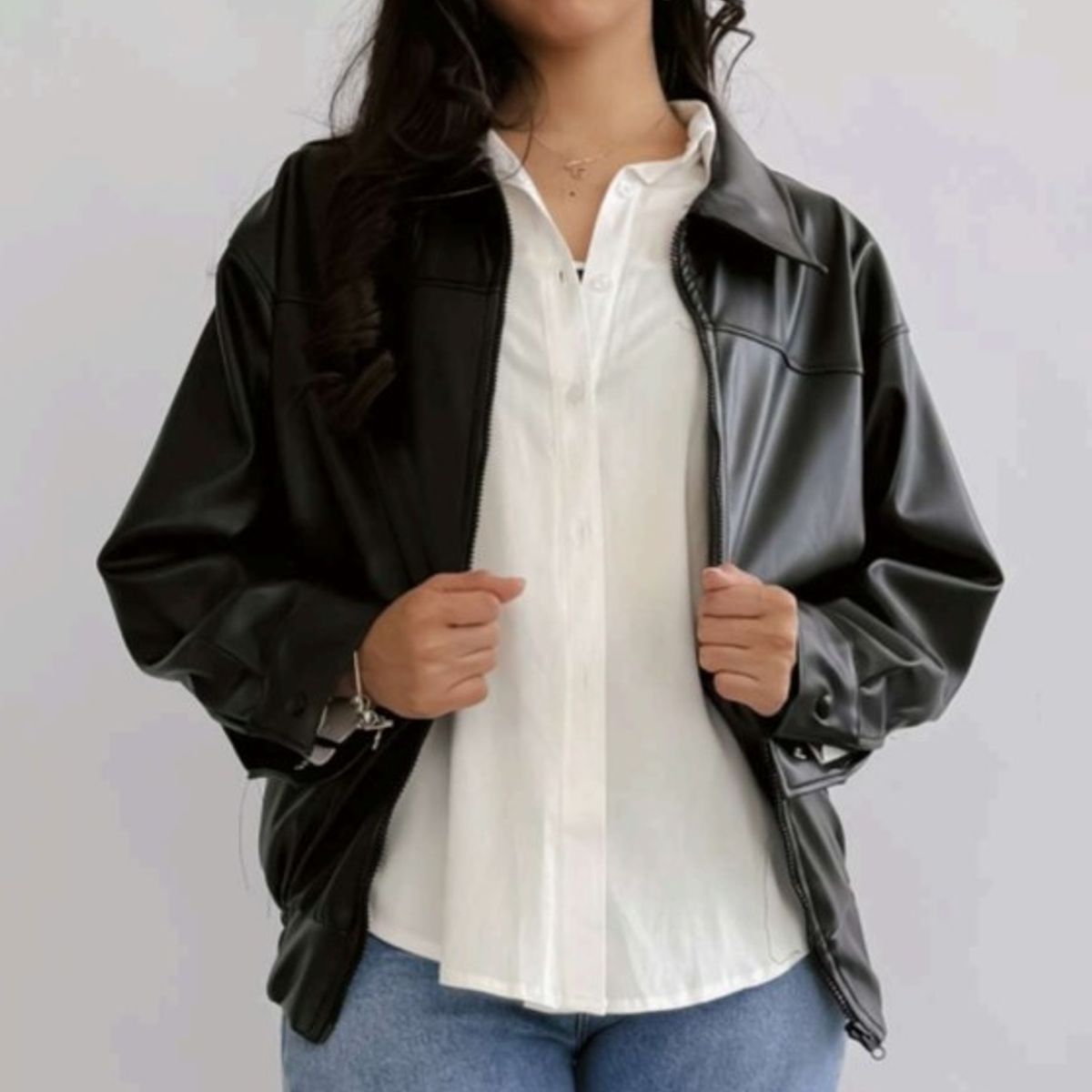 GENERICO - CASACA URBANA OVERSIZE CUERINA PARA DAMA