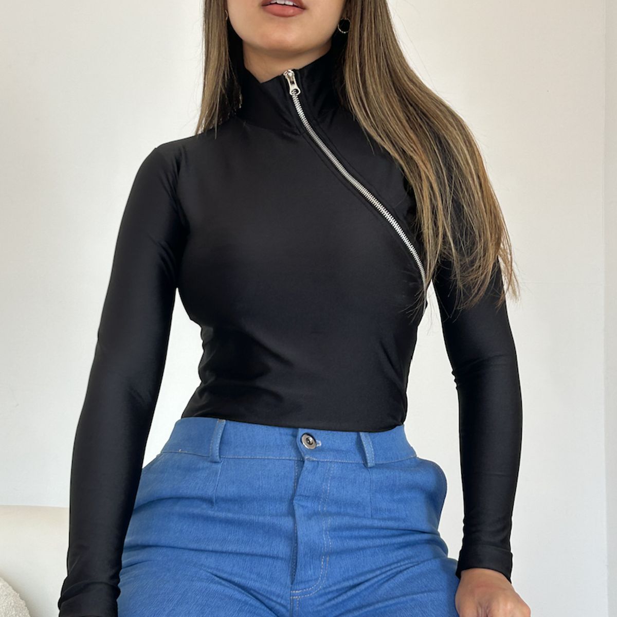 SOLARY - Blusa Cafarena con Cierre Negro
