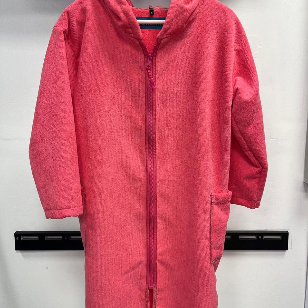 GENERICO - BATA CAMBIADOR PARCA CORDANO FUCSIA TALLA NIÑOS 5 a 7 AÑOS.