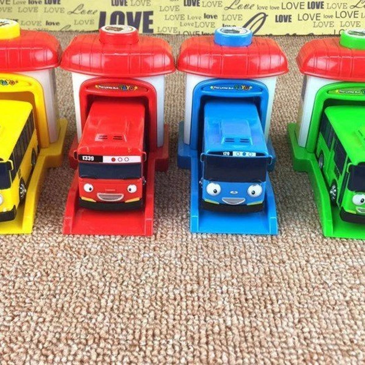 GENERICO - Tayo Pequeño Bus Con Lani Gani Rogi Set X 4 Carritos De 7cm